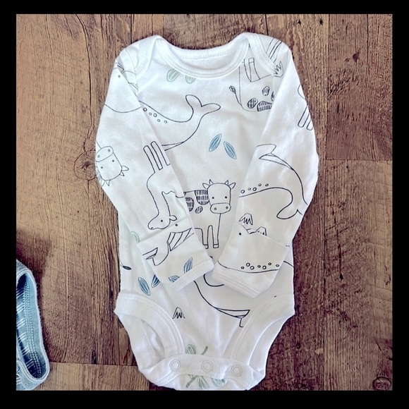 Carters Onsies Various Sizes Green and White (x3) - Picture 5 of 7